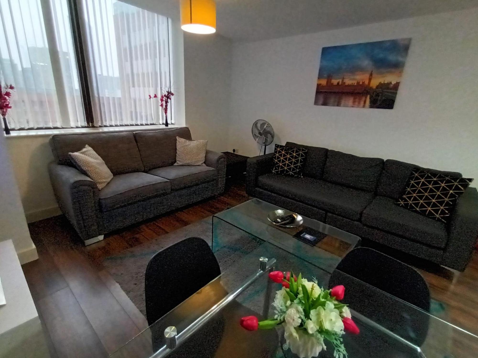 Kcs Broad Street Apartment Бірмінгем Екстер'єр фото